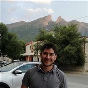 Maestro de biología con experiencia en laboratorio y materias como biología general